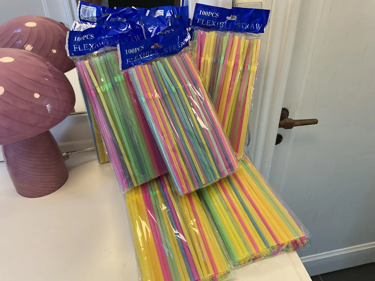 Billede 3 - 100 stk. plastik sugerør med knæk 25,00 kr.