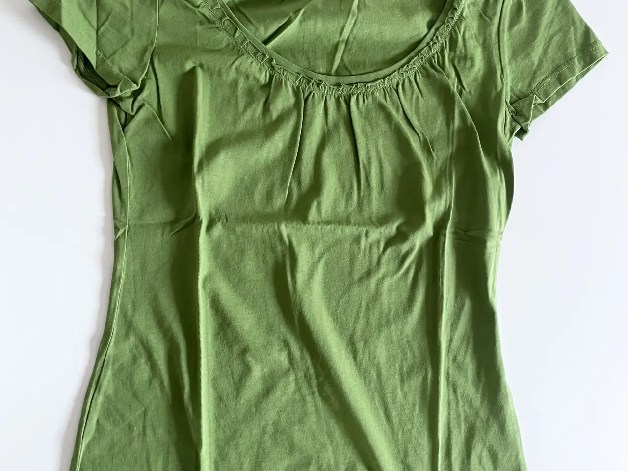 Billede 2 - Ubrugte Esprit t-shirts – 3 stk.