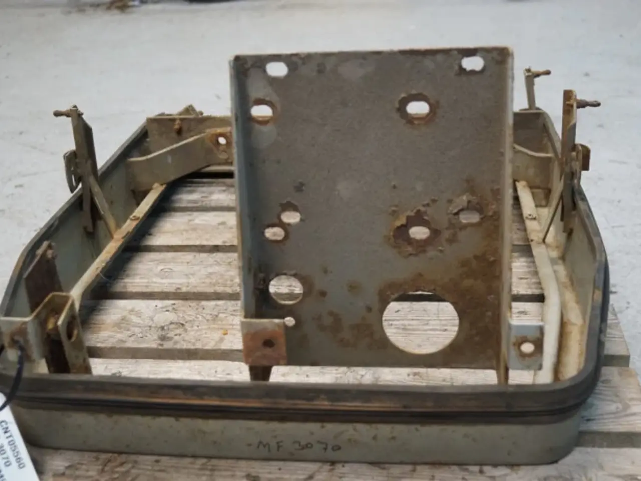 Billede 4 - Massey Ferguson 3070 Frontramme 3388223M97