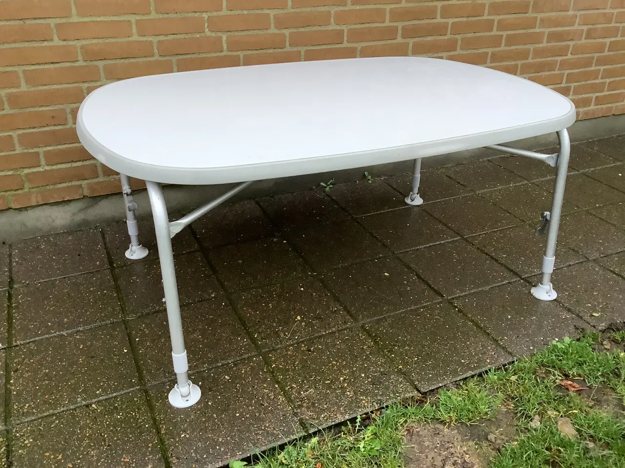 Billede 2 - Campingbord Westfield meget stabil