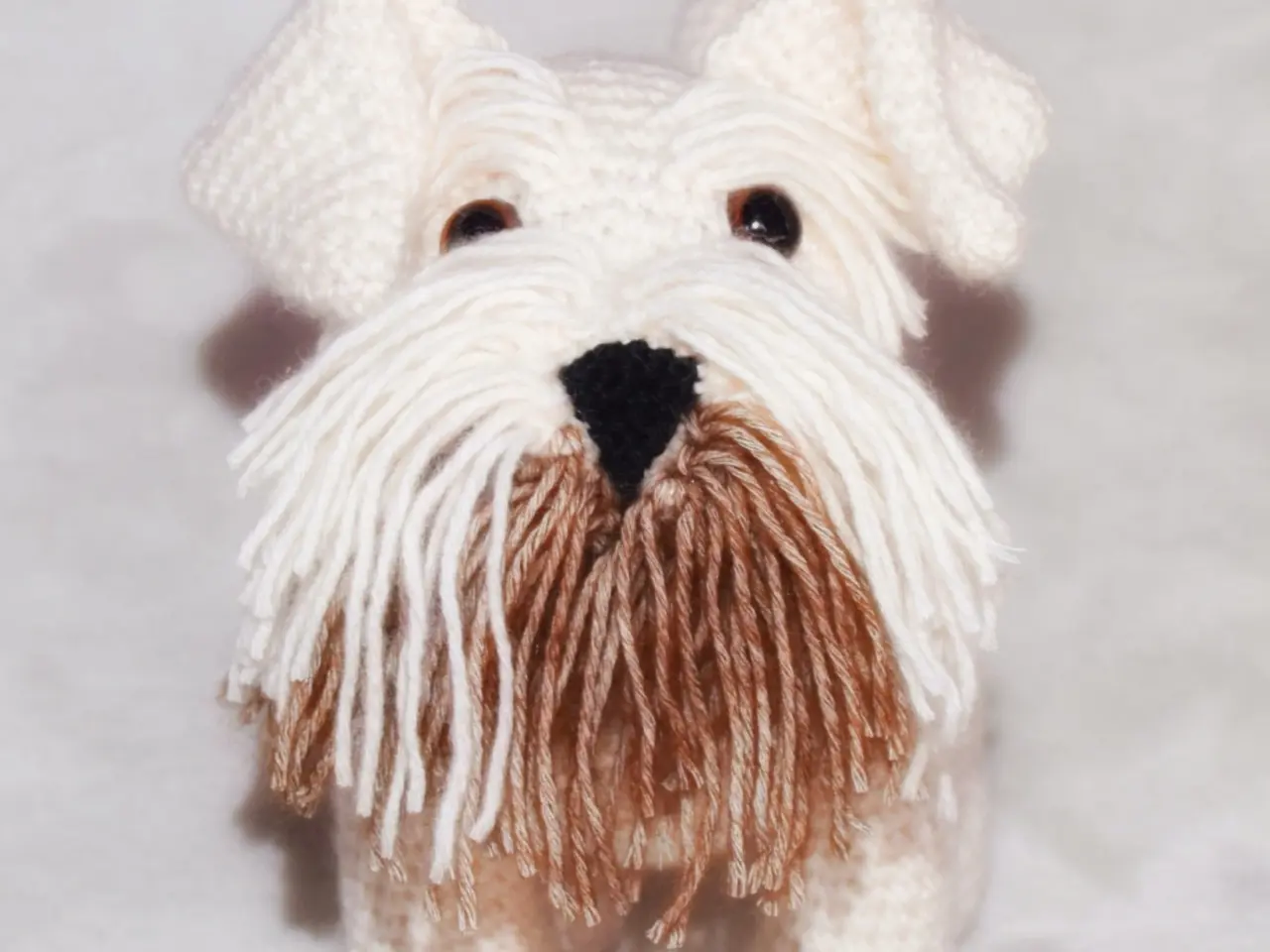 Billede 3 - Hæklet dværgschnauzer, 18x22 cm