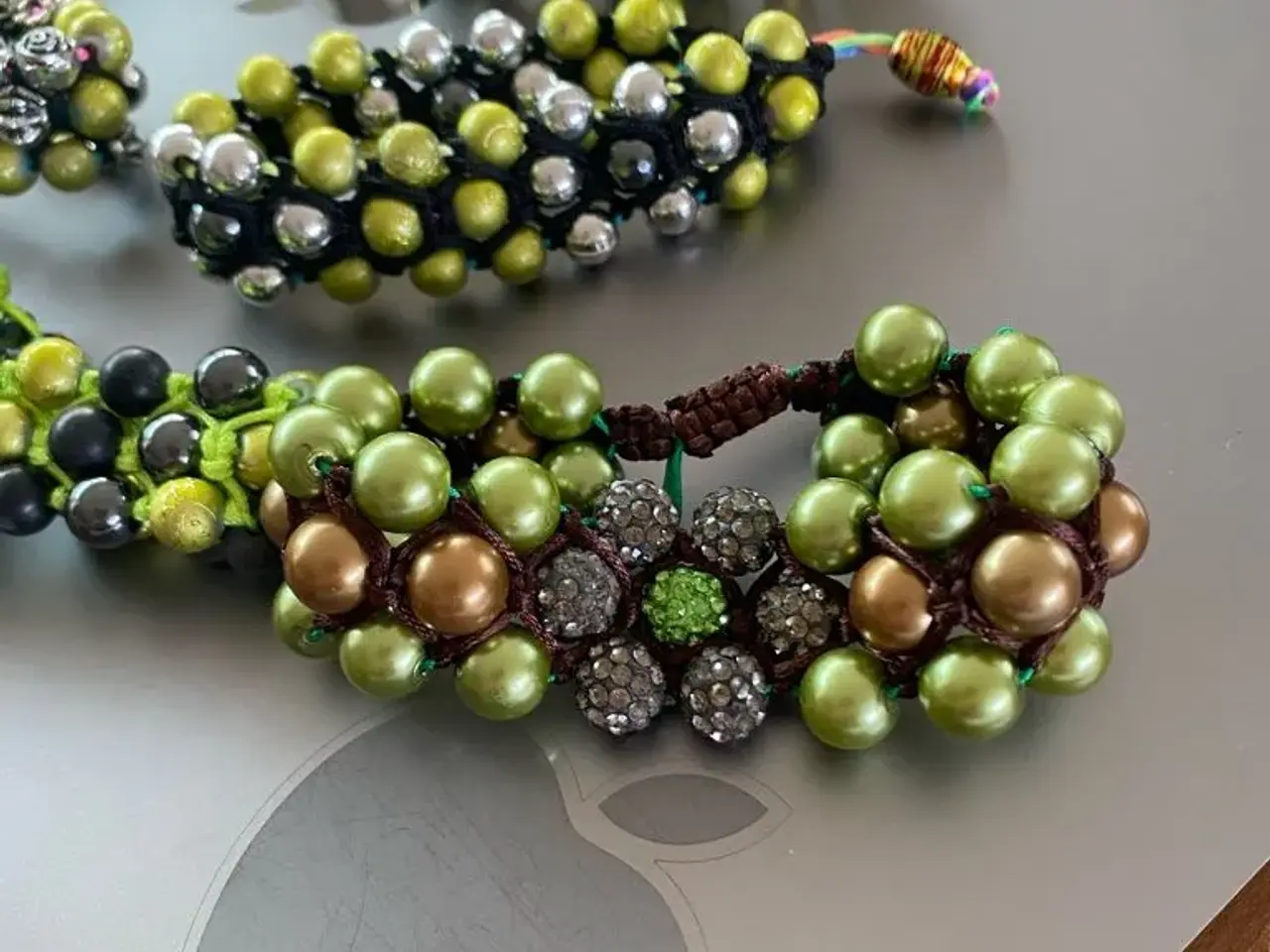 Billede 2 - Nye knyttede armbånd