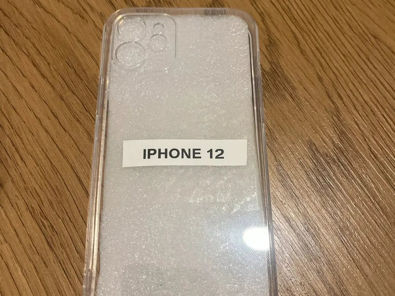Billede 1 - iPhone 12 cover gennemsigtig (blød plast)