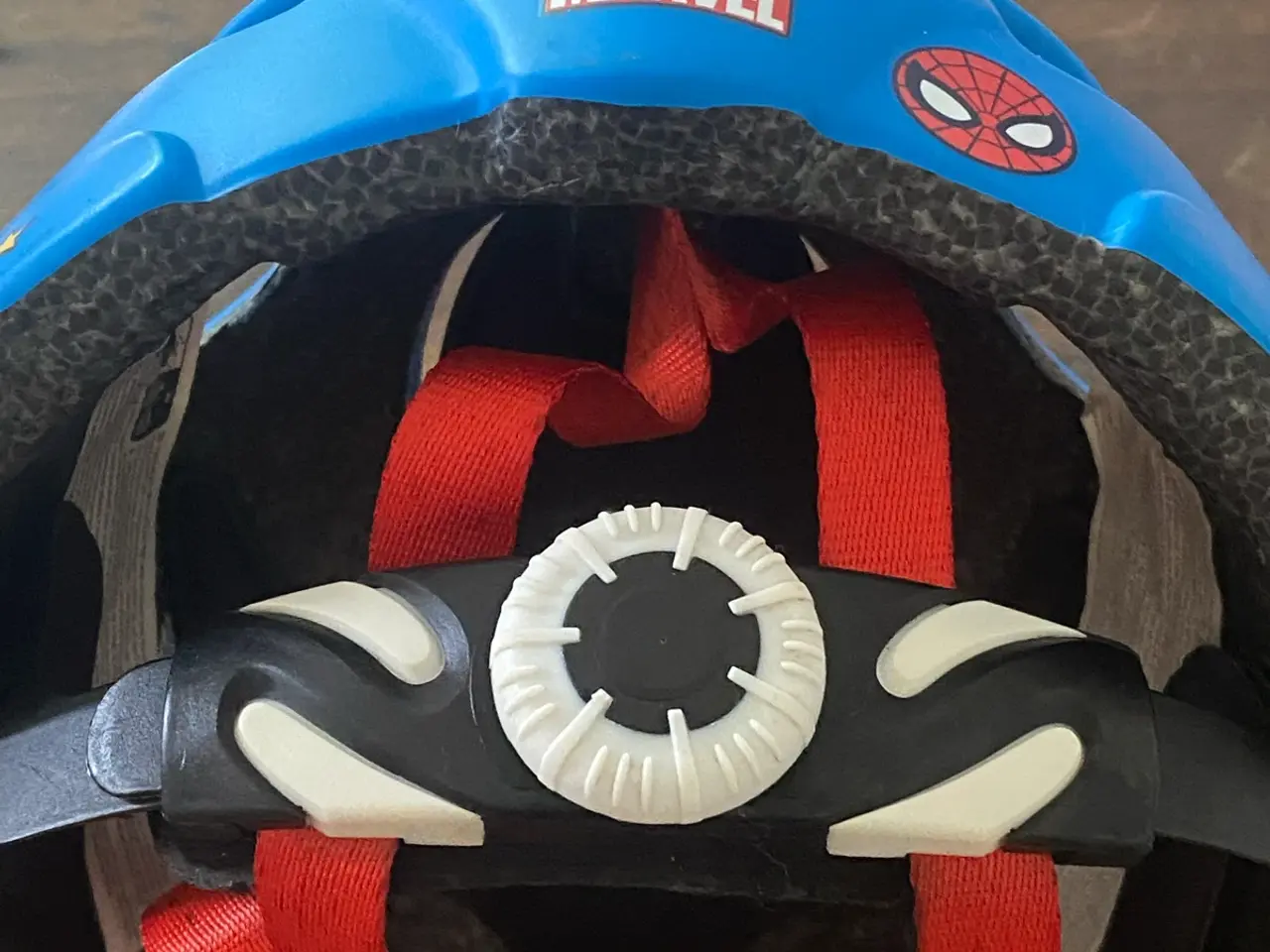 Billede 6 - Helt ny Marvel SpiderMan cykelhjelm str M 52-56 cm