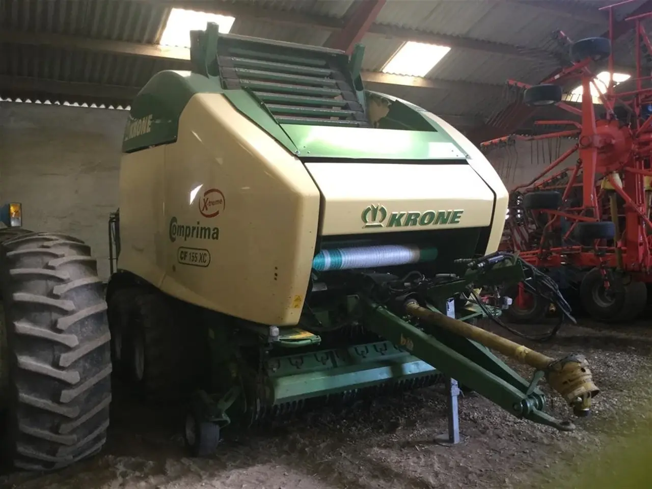 Billede 2 - KRONE Comprima CF155 XC Extreme Med næsten nye bånd
