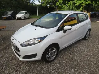 Ford Fiesta 1.0 i 100 Hk År 15. Nysynet.