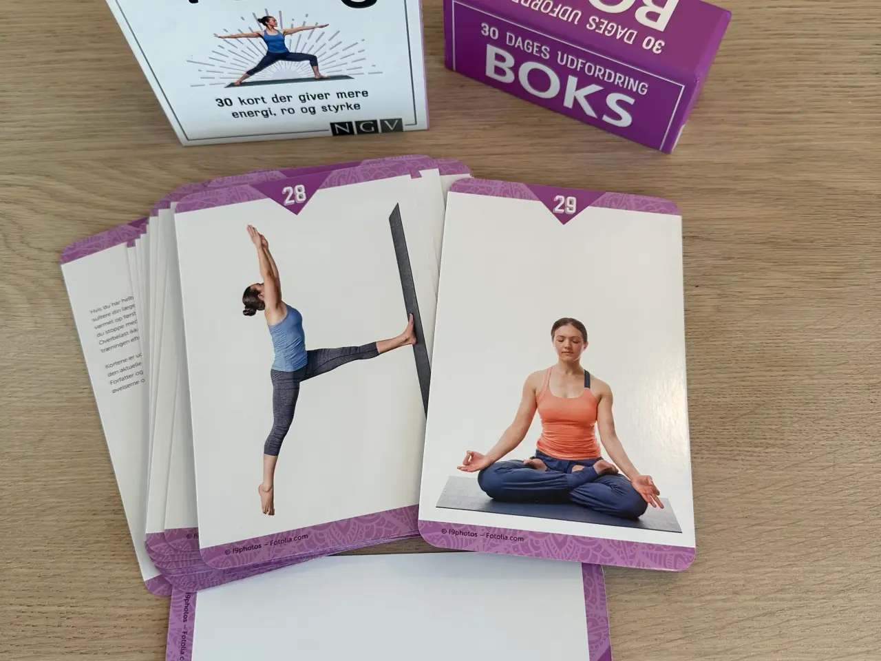 Billede 10 - To pilleæsker og YOGA boks