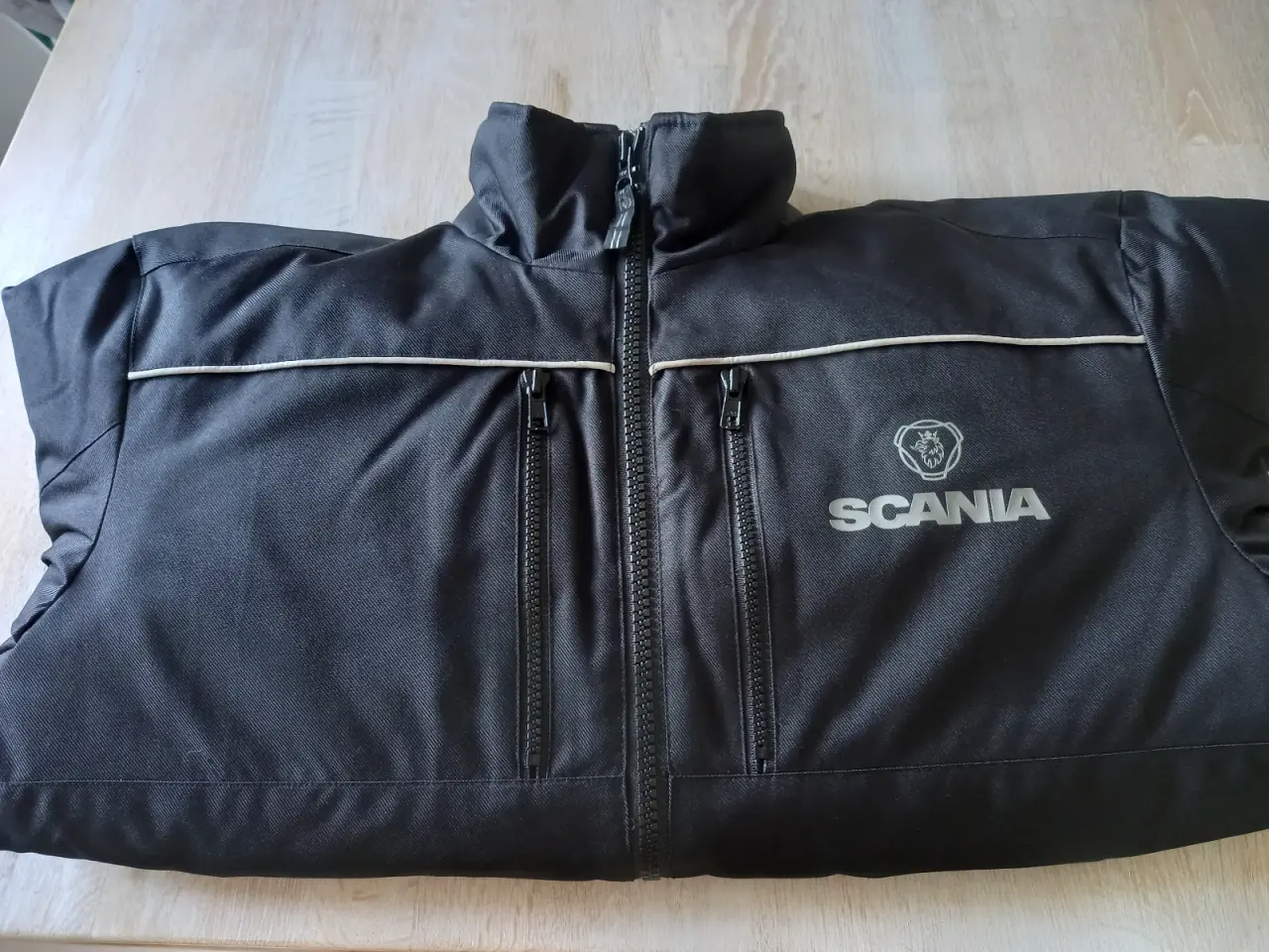 Billede 2 - Scania jakke