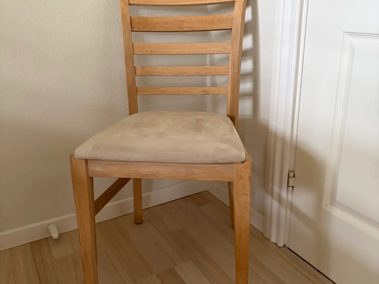 Billede 2 - Spisebord med 8 stole