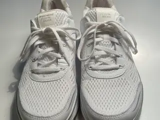 Sketcher, str. 39, D’Lux Walker, Air-cooled.