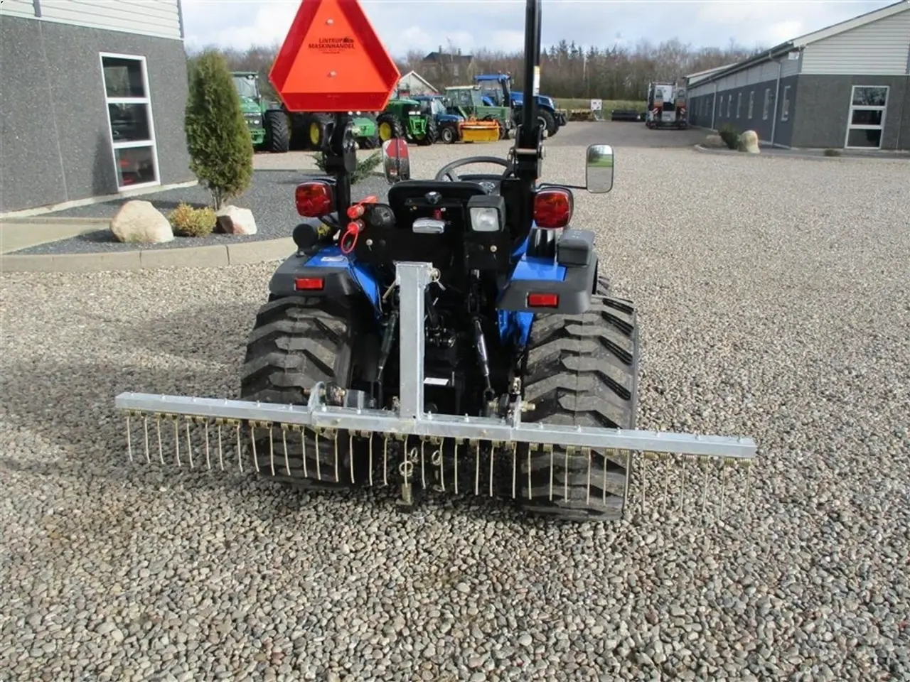 Billede 5 - Solis S26 6+2 gearmaskine med servostyring og frontlæsser på