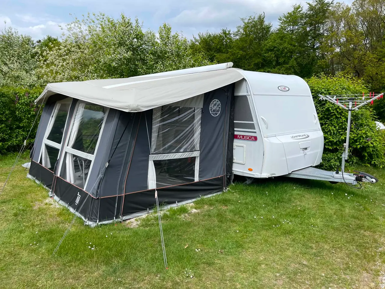 Billede 3 - LMC Musica 470 D – 2015 – Velholdt vogn med masser