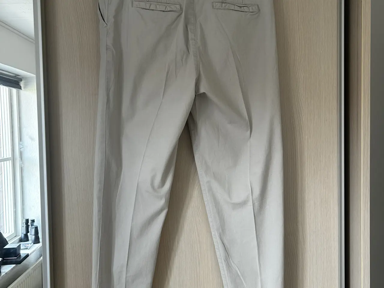 Billede 2 - H&M, Cream bukser, M