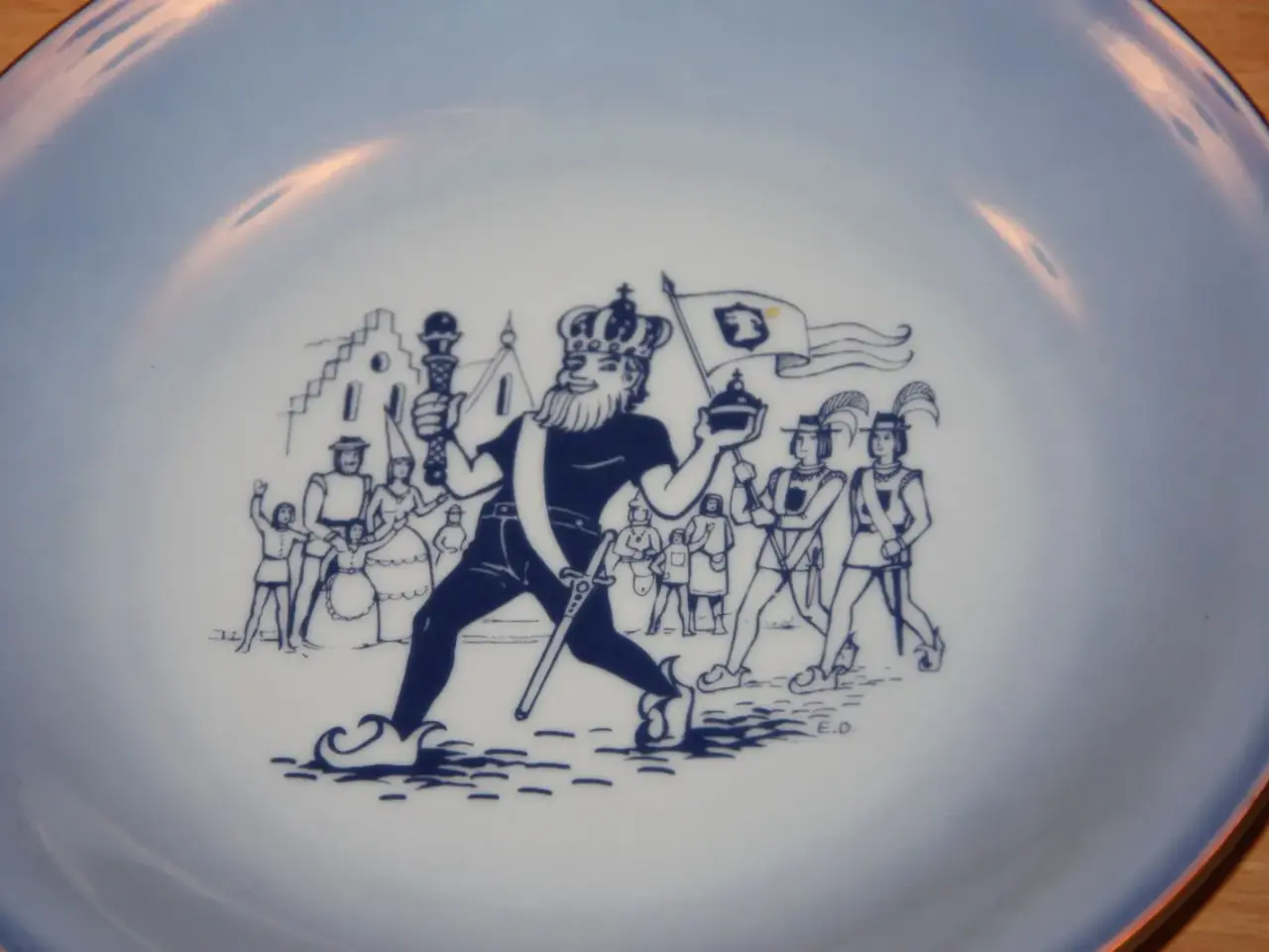Billede 3 - Bing & Grøndahl børneporcelæn Lucia