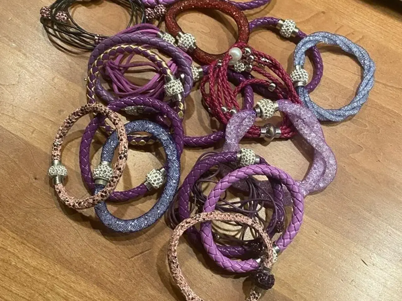 Billede 4 - Lilla armbånd