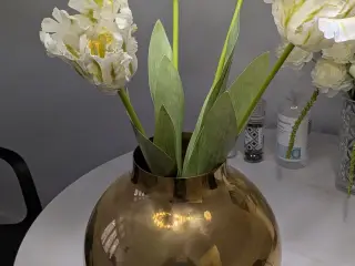 Skultuna Boule Vase XL – Design Olivia Herms