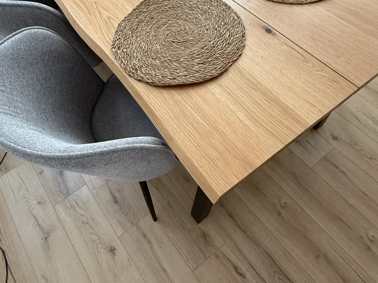 Billede 3 - Spisebord jysk