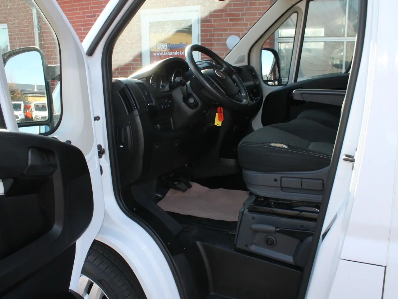 Billede 5 - Fiat Ducato 35 2,3 MJT 140 Kassevogn L2H2 Pro+ aut.