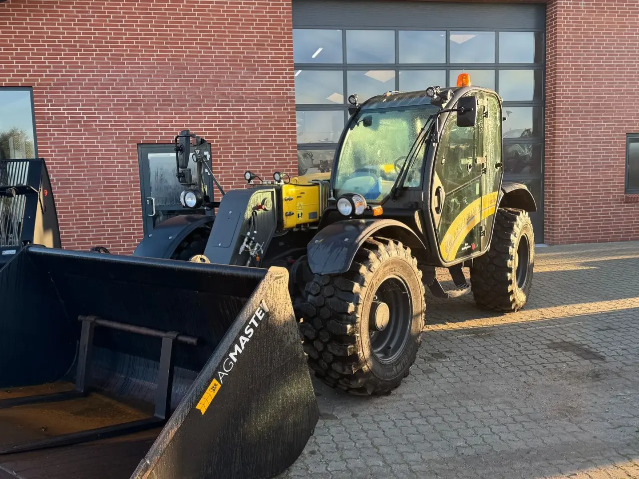 Billede 1 - New Holland TH6.32