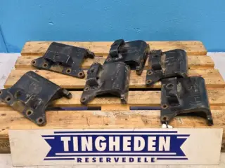 New Holland T6.125 Beslag 87633845  3Stk