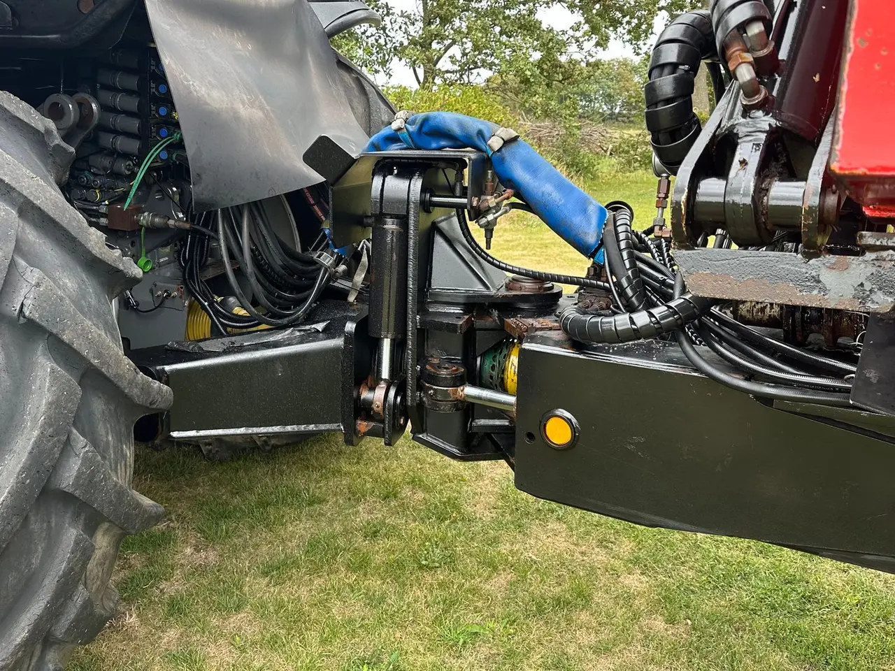 Billede 13 - Valtra T214 m. Flisvogn fra Kronos / Alsidig Maskinfabrik