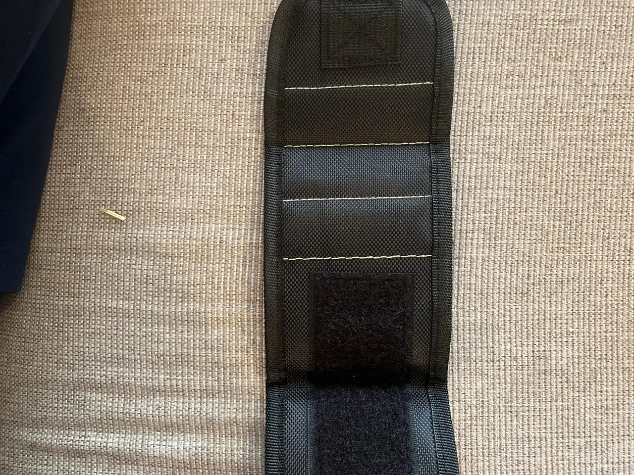 Billede 2 - Magnetisk armbånd til skruer, bits og værktøj