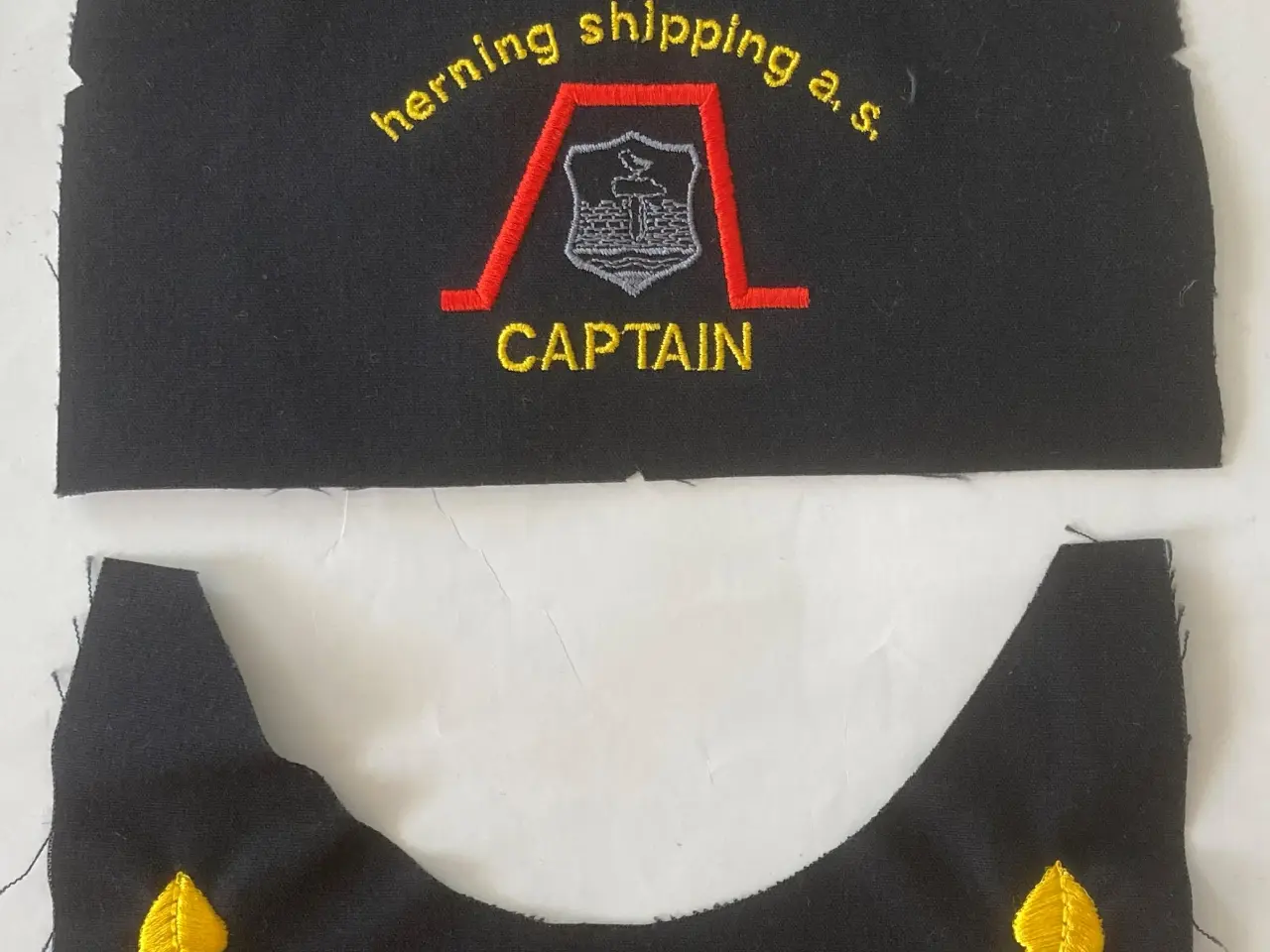 Billede 1 - Rederi herning shipping a.s. logo