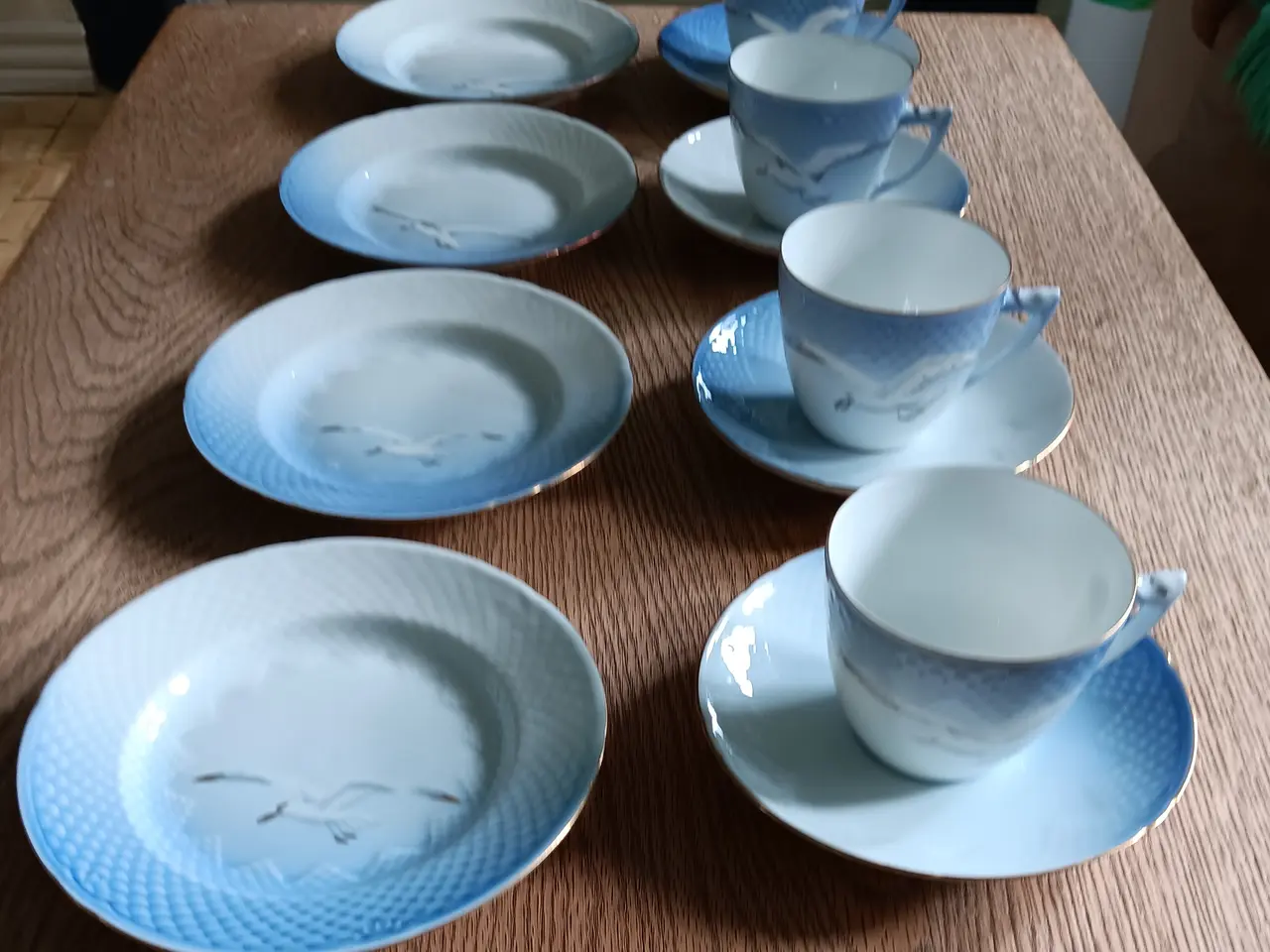 Billede 1 - Mågestel kaffesæt med guldkant i 2. sortering