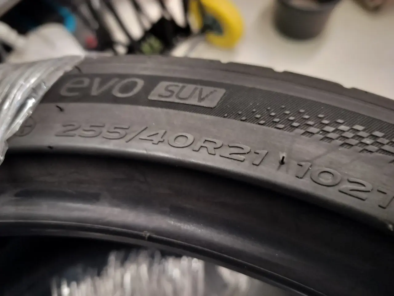 Billede 3 - 2 stk. nye sommer dæk, Hankook iON Evo SUV 255/40