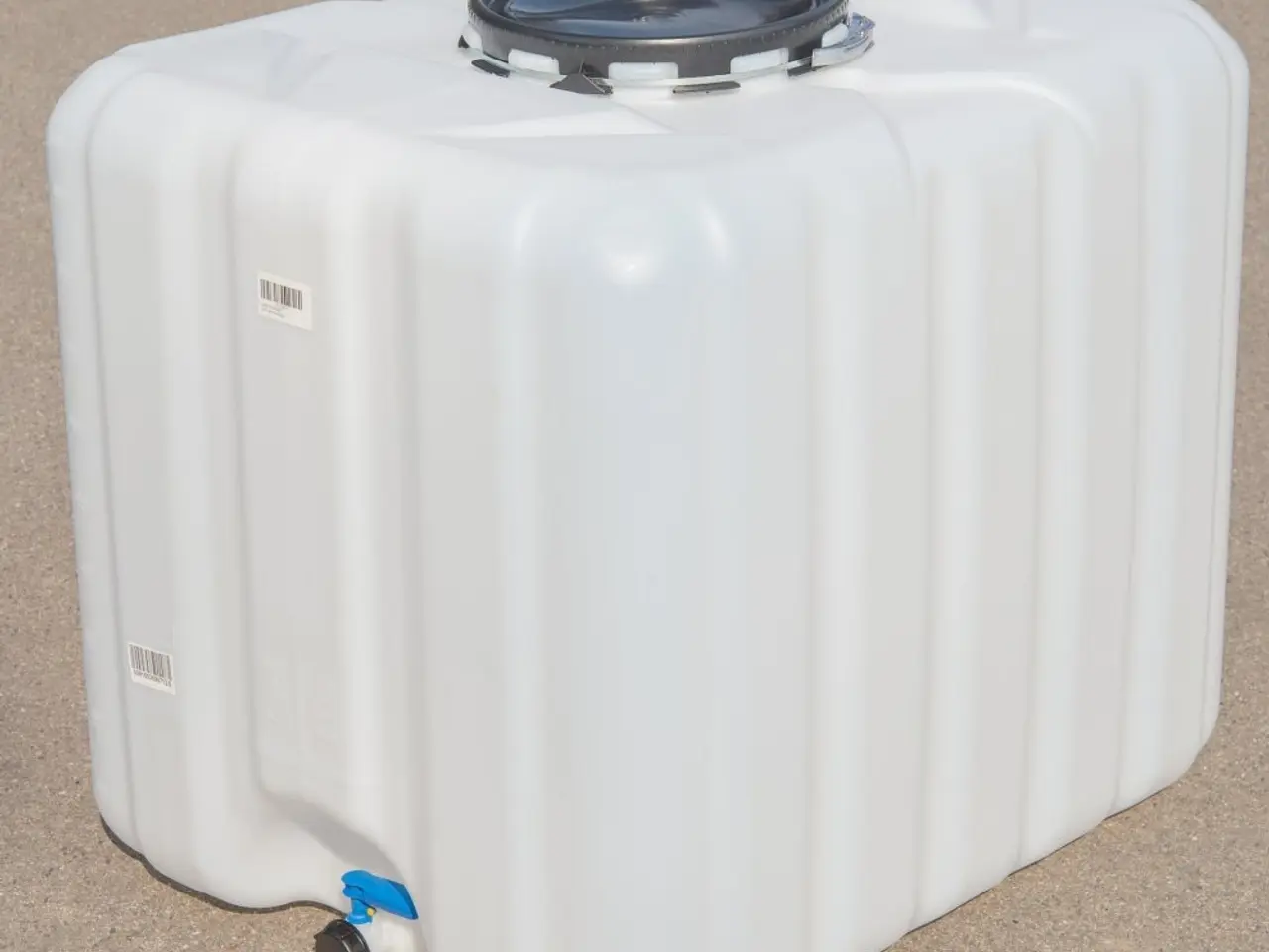 Billede 1 - 1000 liter tank