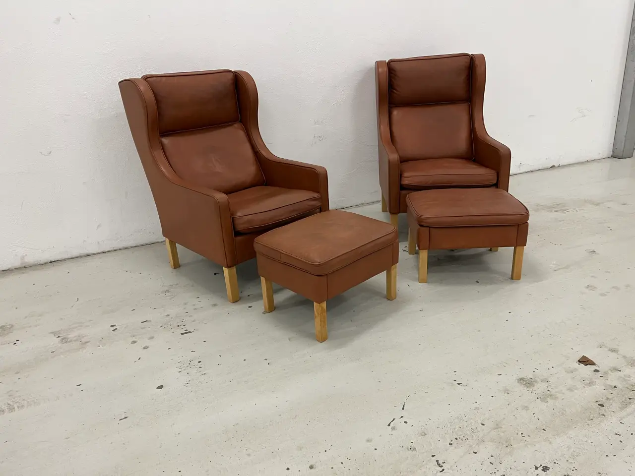 Billede 8 - Mogens Hansen MH195 Øreklapstole m/skamler.