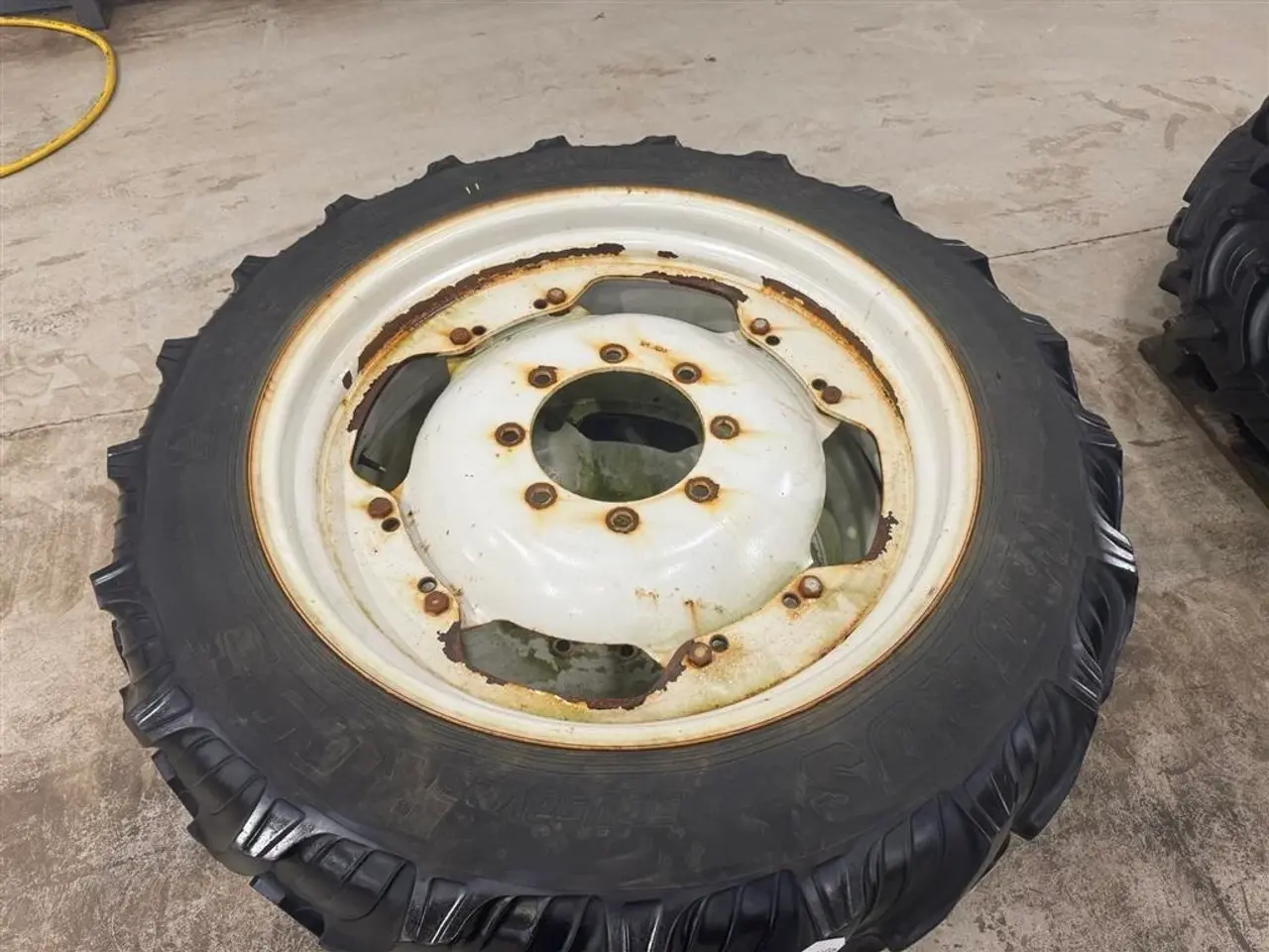 Billede 4 - Taurus 300/95R46-270/95K32