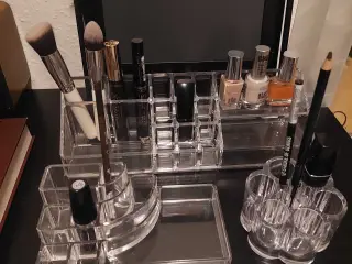 Make up / sminke organizer 3 stk.90 kr.