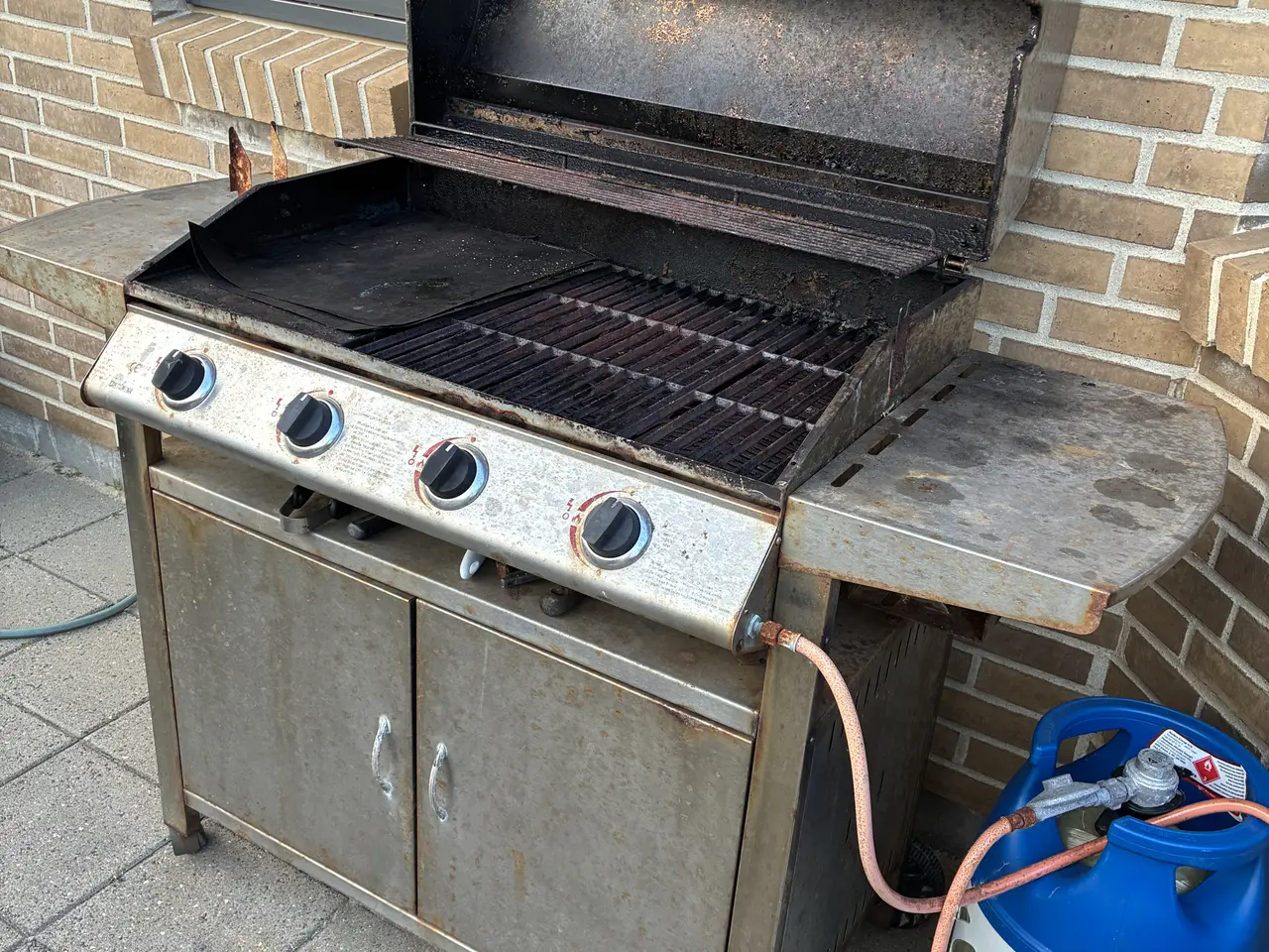 Billede 2 - Gasgrill: GRATIS