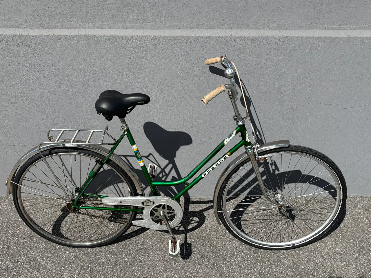 Billede 2 - Flot mørkegrøn retro damecykel, Monark - made in S
