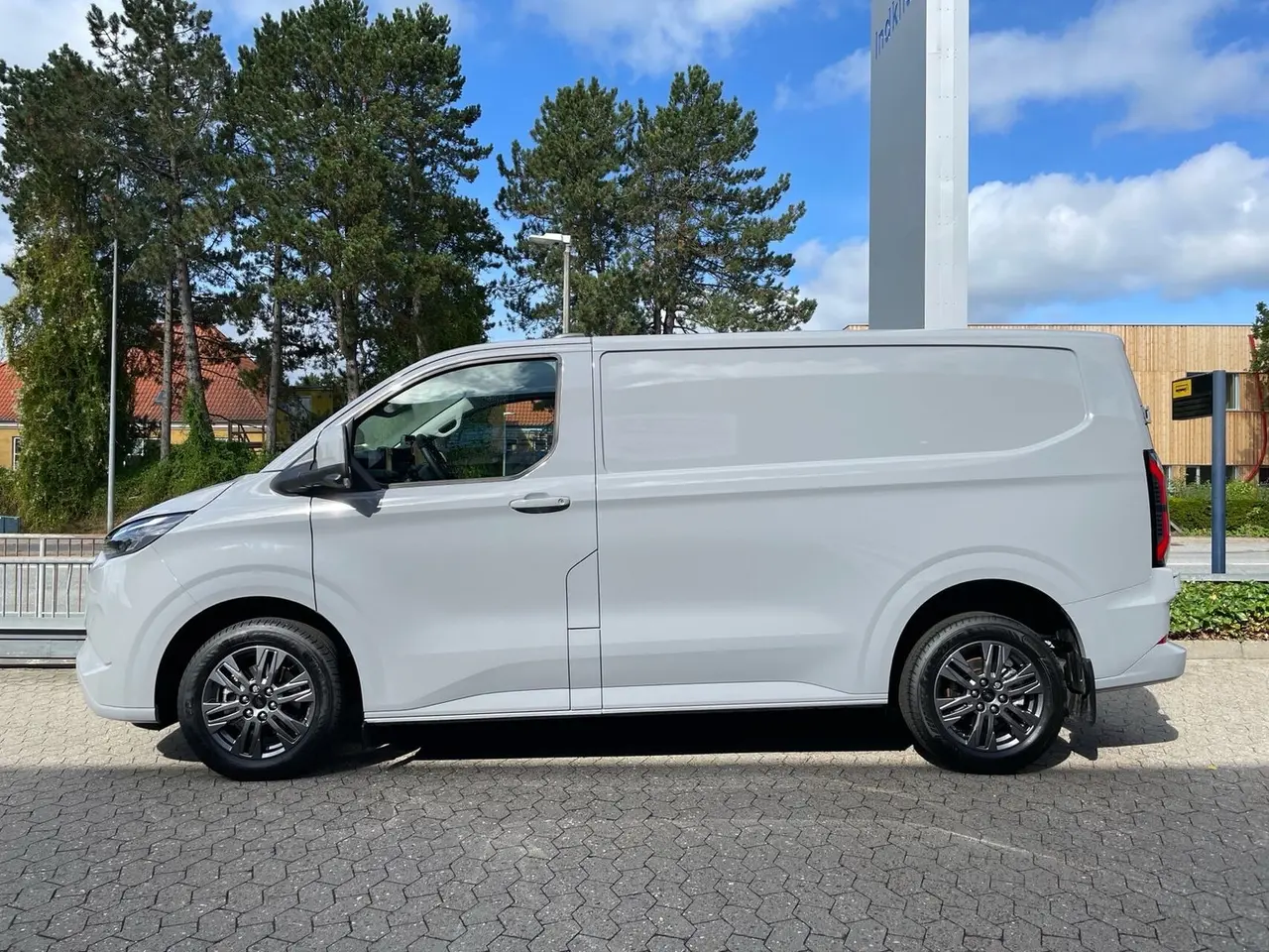 Billede 2 - Ford E-Transit Custom 320 L1 71 Limited