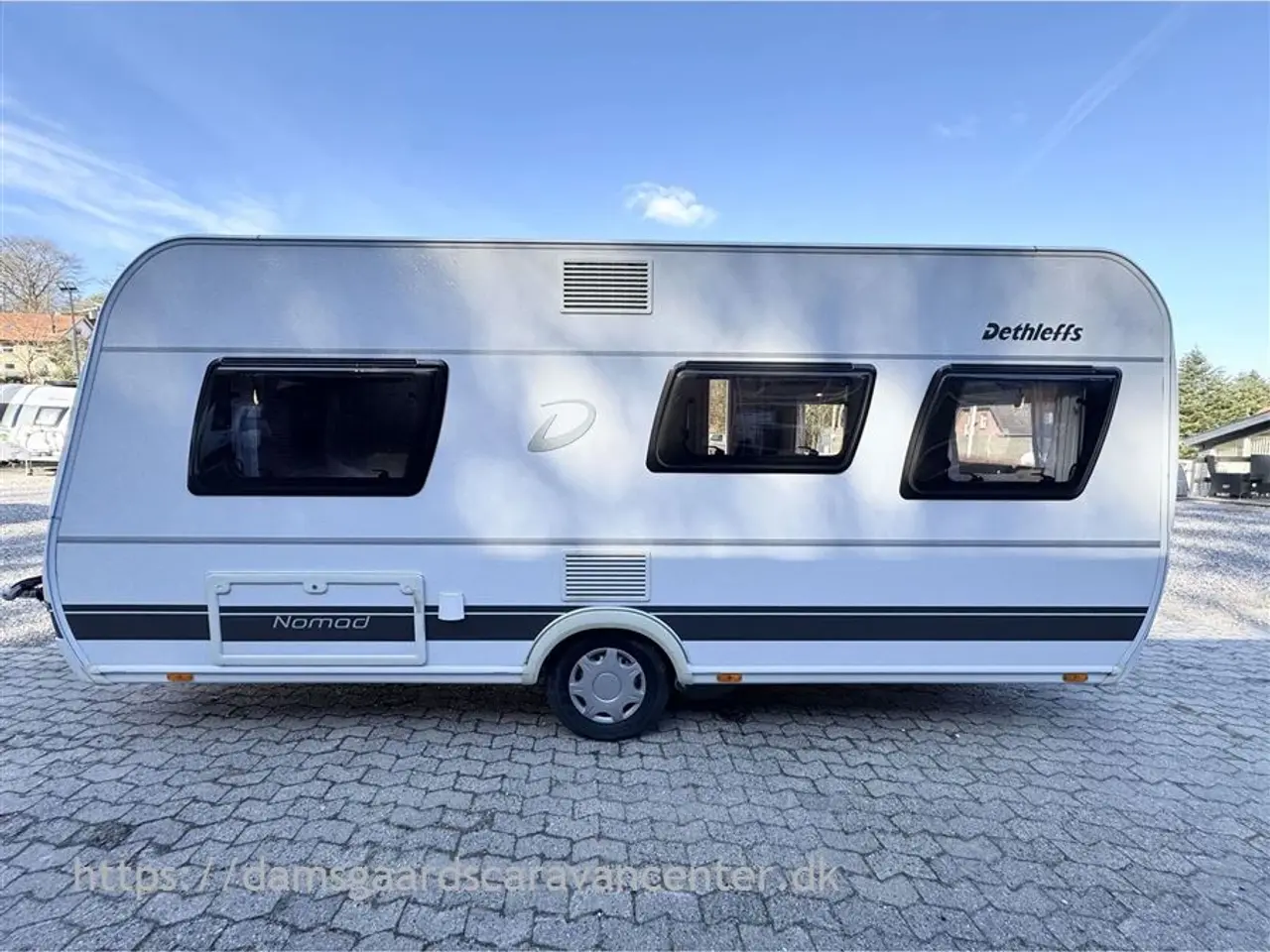 Billede 5 - 2017 - Dethleffs Nomad 470 FR Franskseng-Gulvtemperering-Aircondition-Mover-Telt
