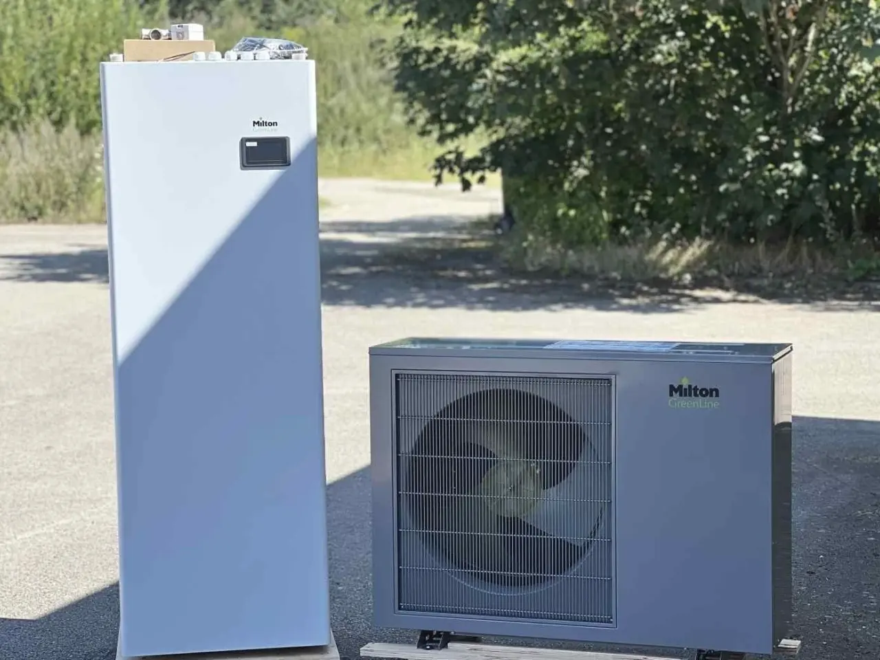 Billede 1 - Varmepumpe, Milton 12 KW + indedel