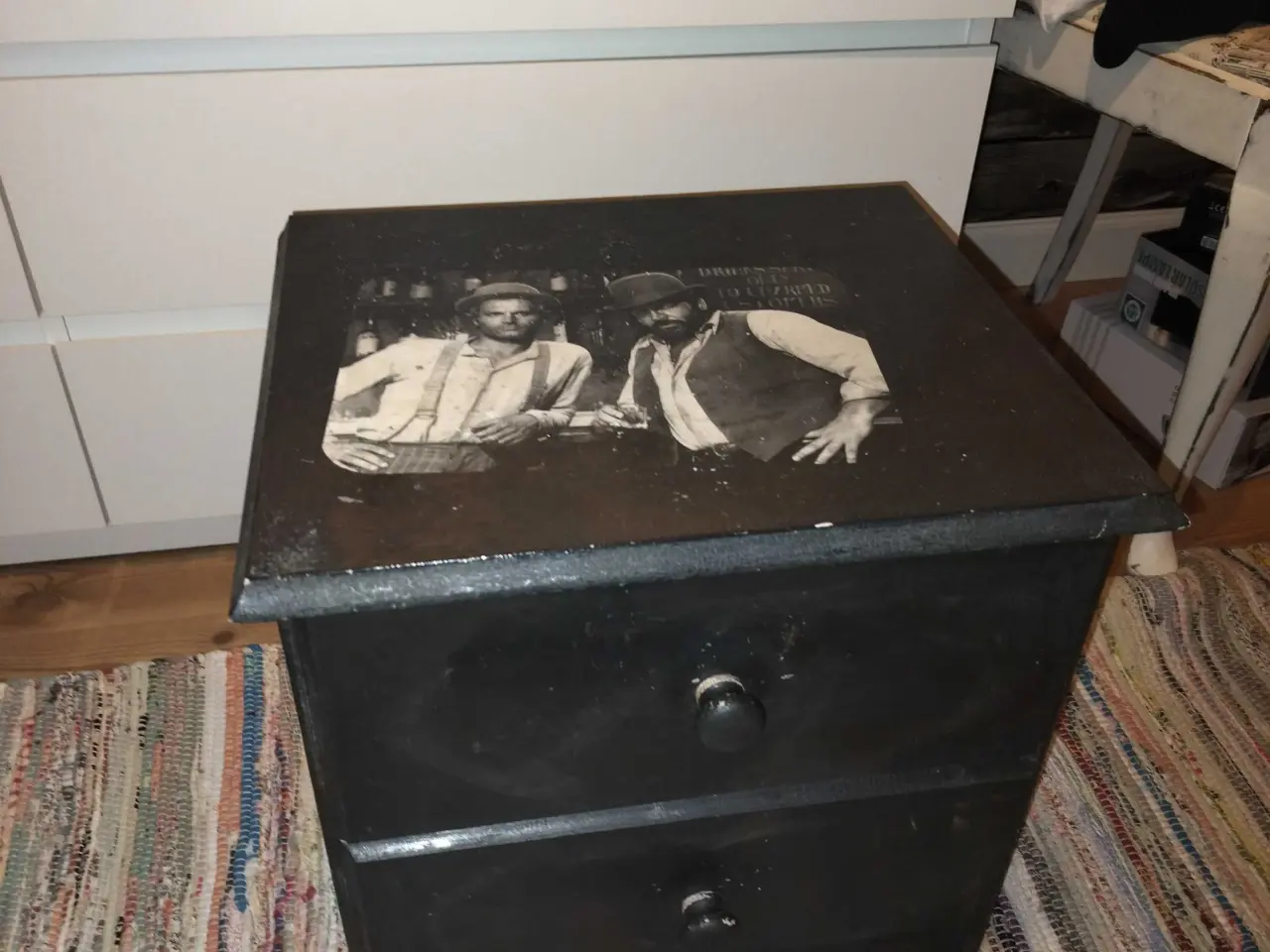Billede 8 - Senge bord