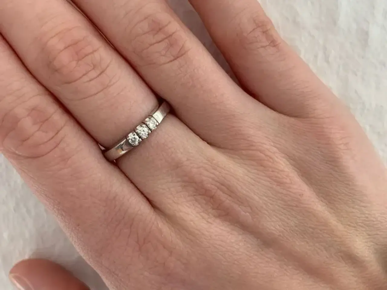 Billede 2 - Alliiancering i 14 ct hvidguld