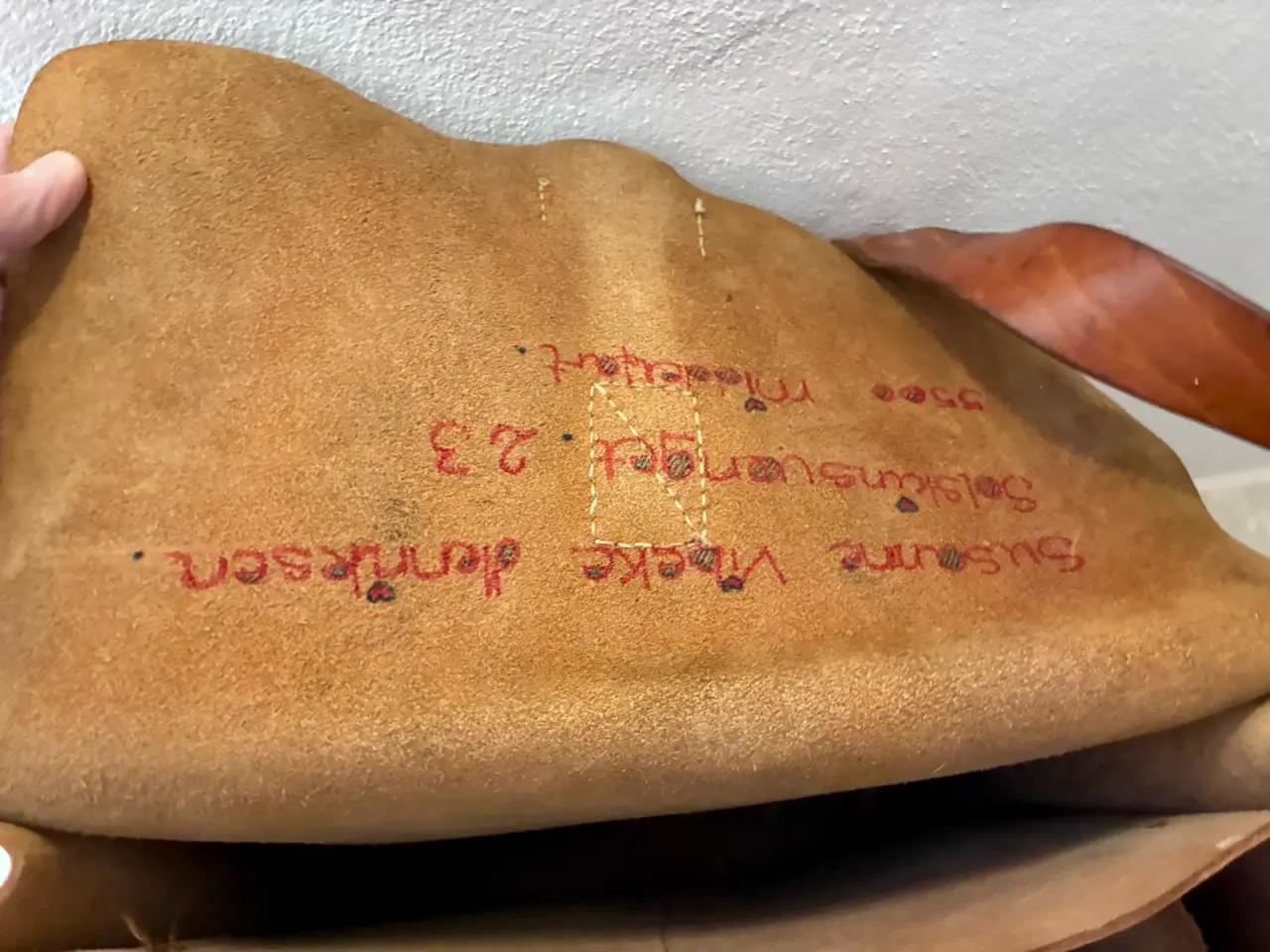 Billede 6 - Stor vintage skuldertaske i kraftigt kernelæder