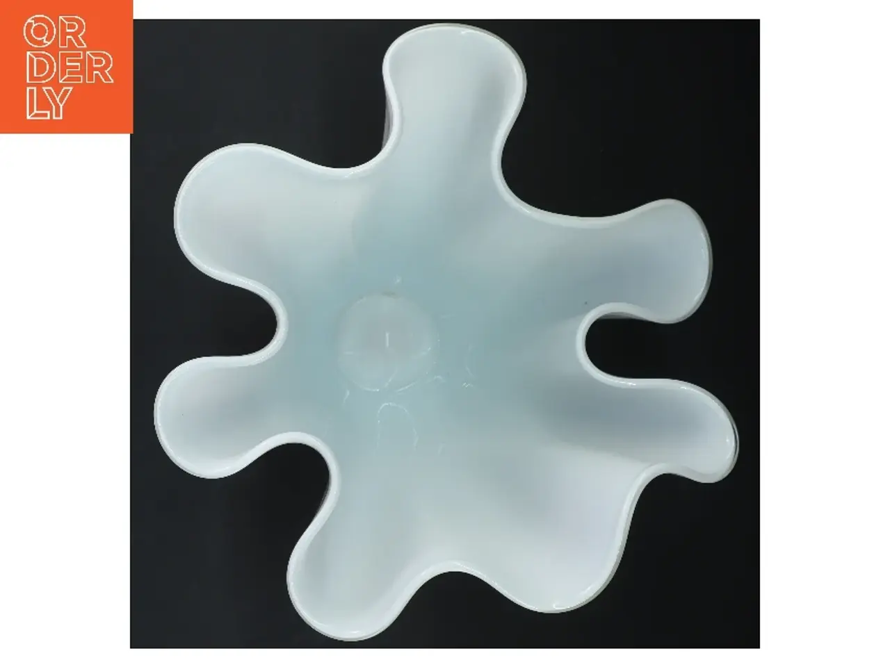 Billede 3 - Hvid glas vase (str. 24x26 cm)