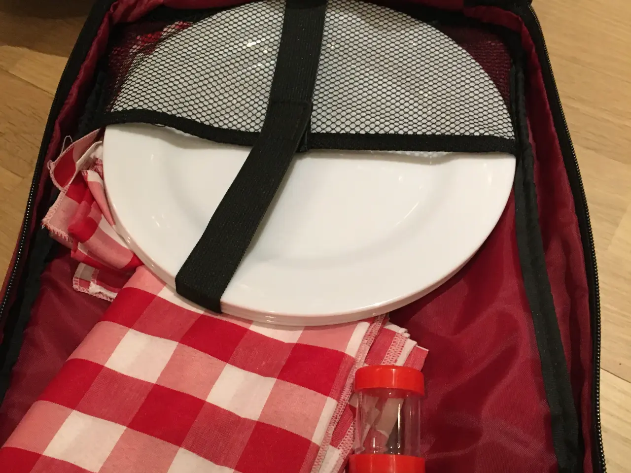 Billede 5 - Picnic rygsæk i vinrød, NEDSAT