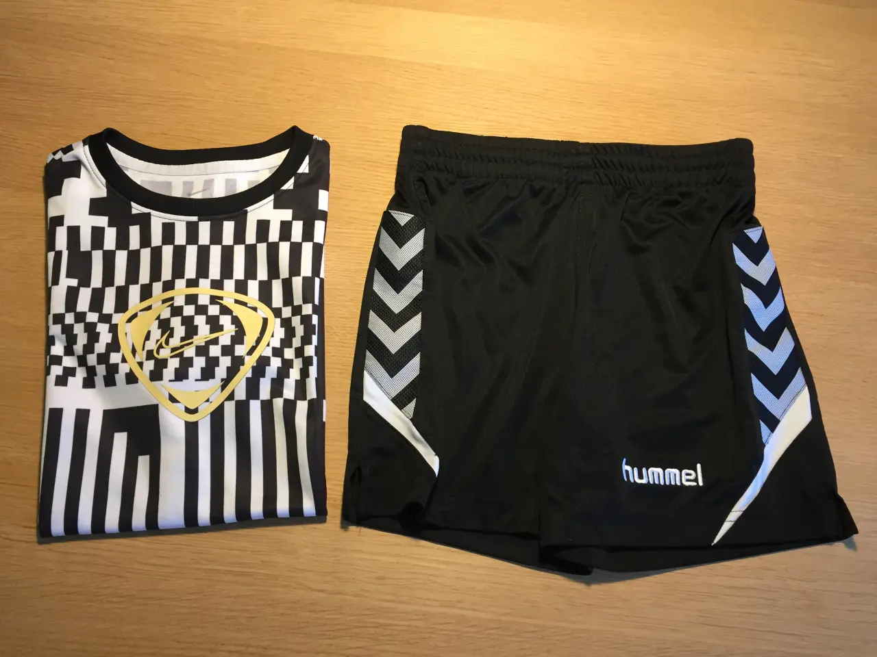 Billede 1 - Hummel shorts m.m.
