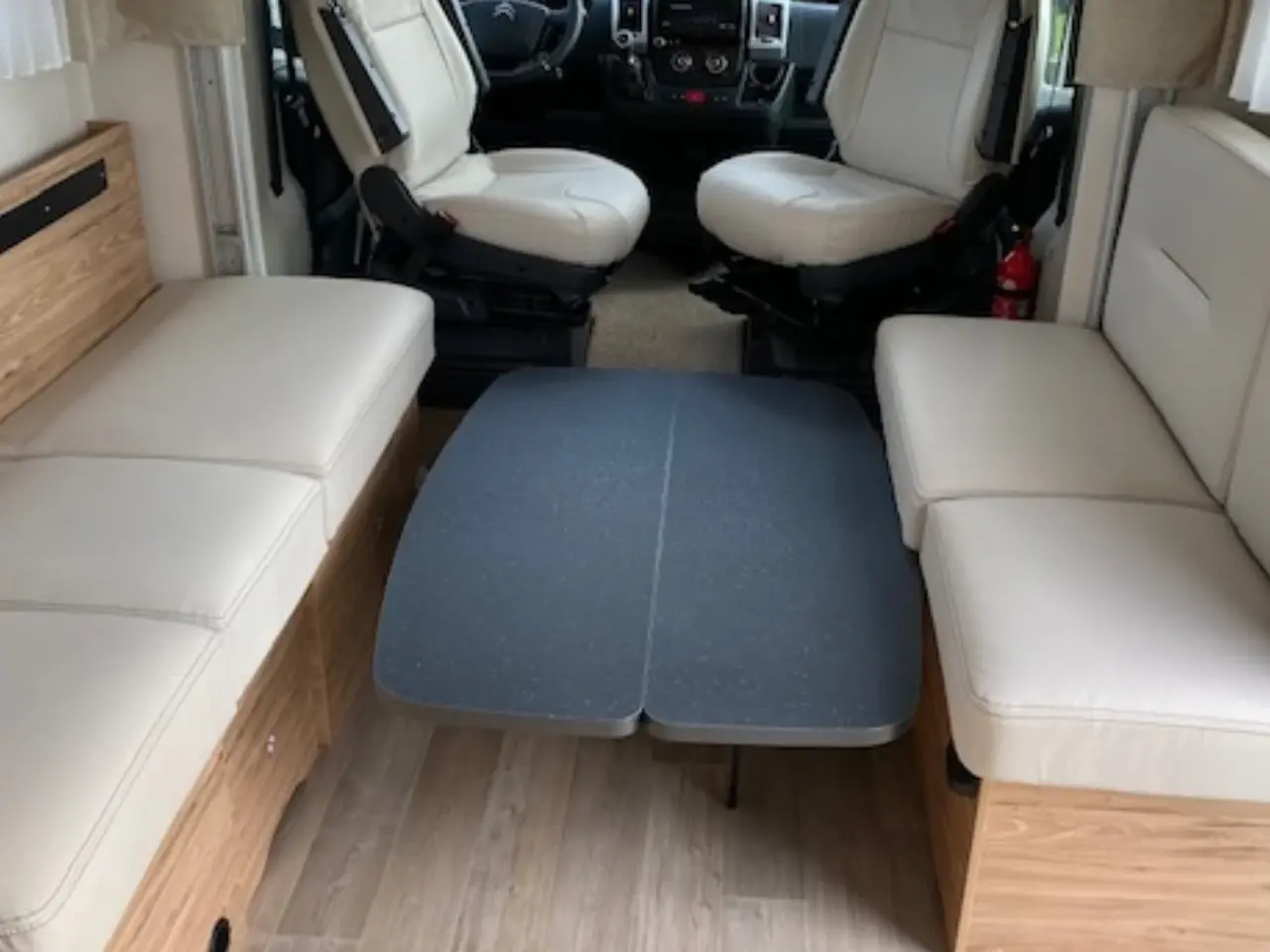 Billede 4 - Pilote P 696 D Évidence