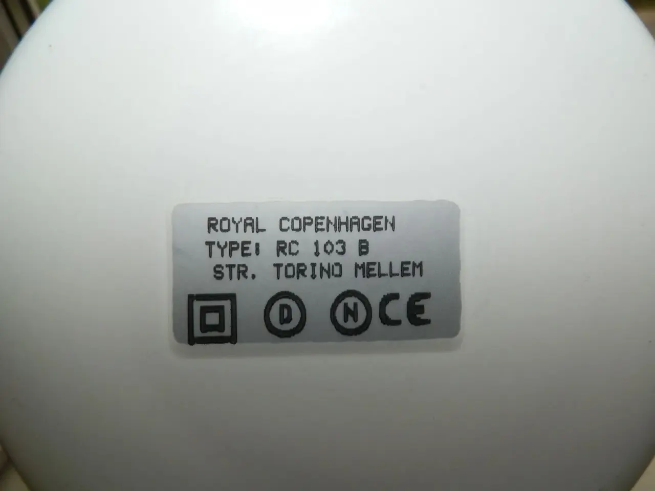Billede 7 - Hvid Royal Copenhagen bordlampe