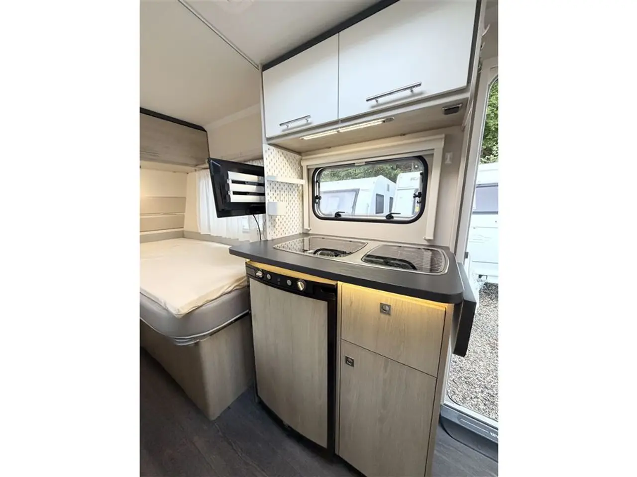 Billede 10 - 2018 - Caravelair Antares 450 style DK Edition Enkeltsenge-Lamel-Gulvtemp.-Mover-Telt