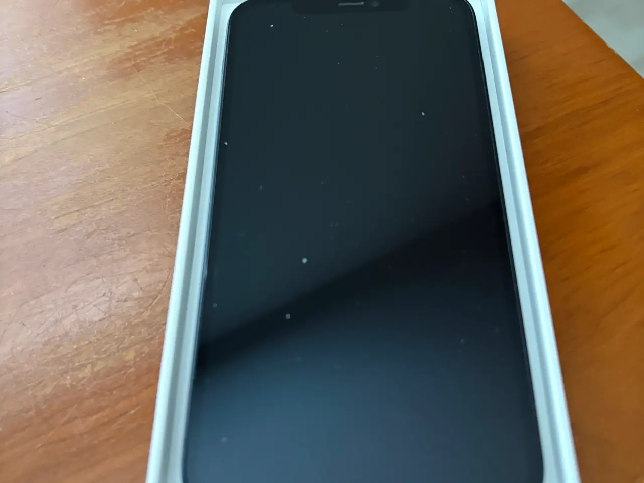 Billede 1 - iPhone 12 – 128 GB – Sort – Som ny – Original emba