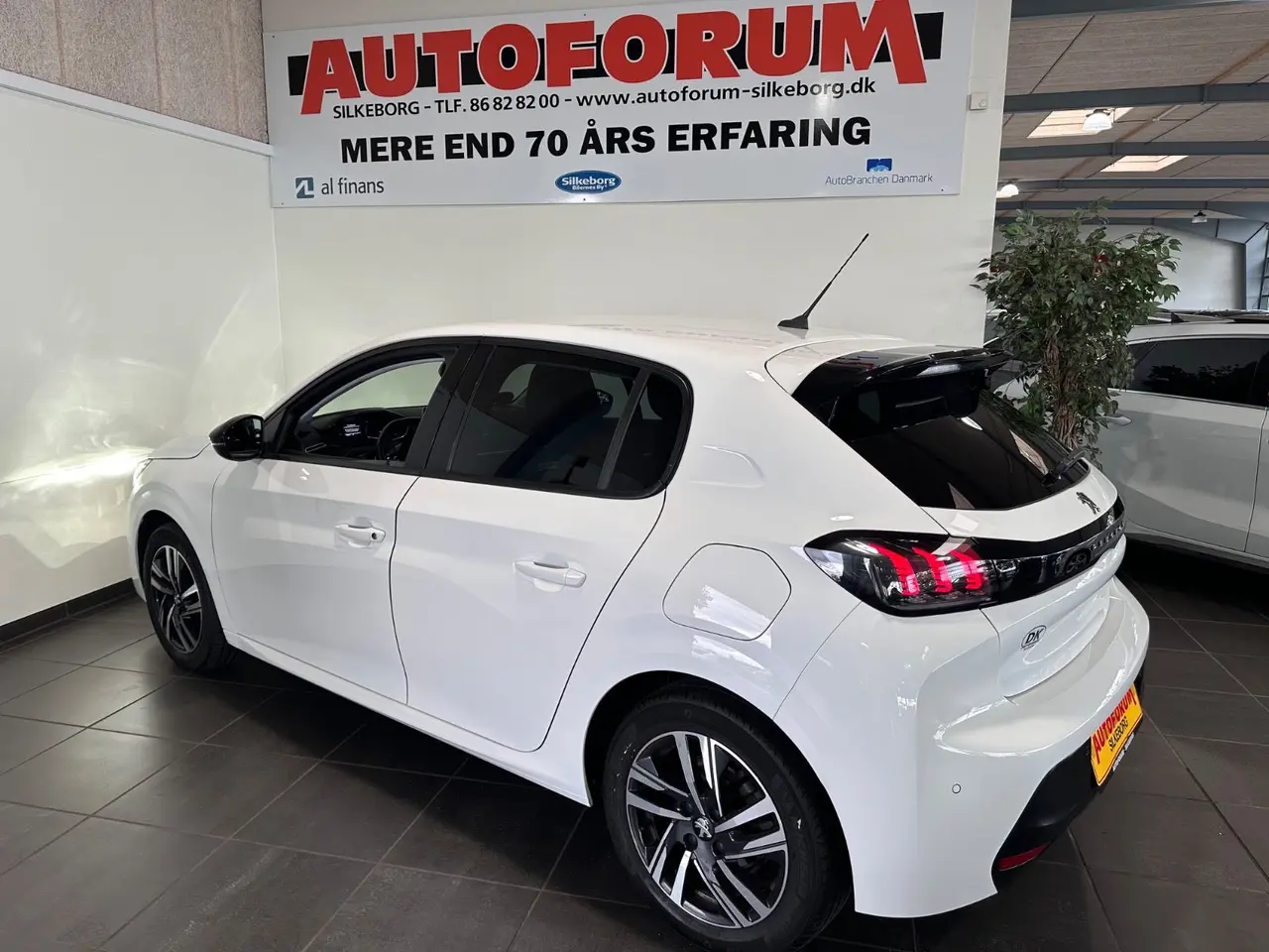 Billede 17 - Peugeot 208 1,2 PureTech 100 Allure EAT8 Van