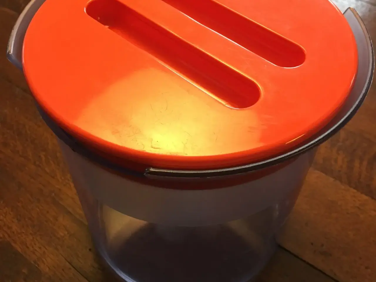 Billede 1 - Plastbeholder 2 l